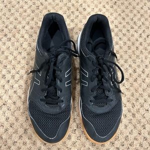 EUC Women’s ASICS Gel Rocket Black Sneakers. Size: Women’s 9.5.